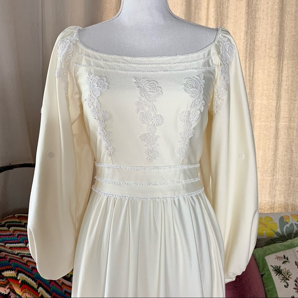 70s Polyester Bridal Gown - Picture 6 of 15
